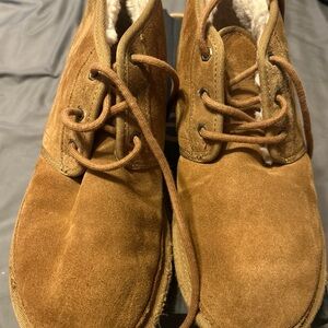 Ugg Men's Suede Lace-Up Chukka Boots in Tan
